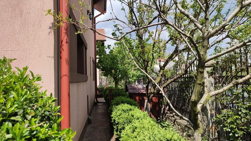 Otopeni, 23 August, Hotel Aviator, vila spatioasa P+ 1+ pod locuibil,